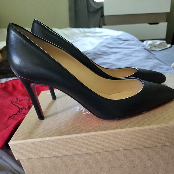 Christian Louboutin size US 7.5 - Picture 2 of 6